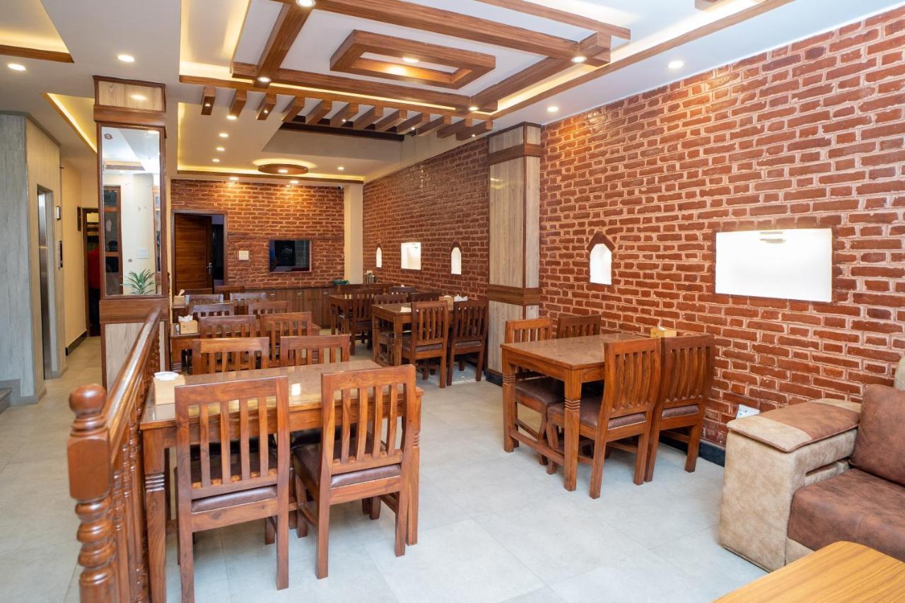 Madhuban Hotel Katmandou Extérieur photo